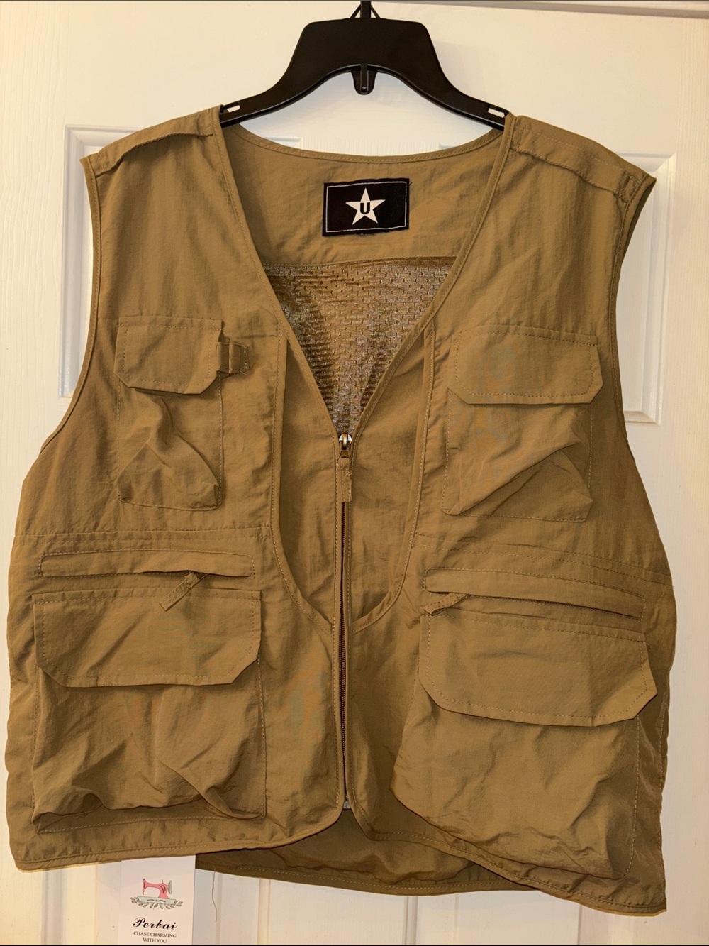 Perbai Utility Vest with Multiple Pockets - Khaki Unisex M NWT